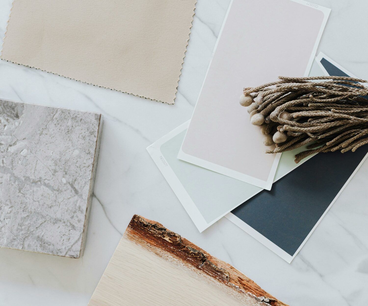 échantillons de matériaux et peinture pour aménagement intérieur